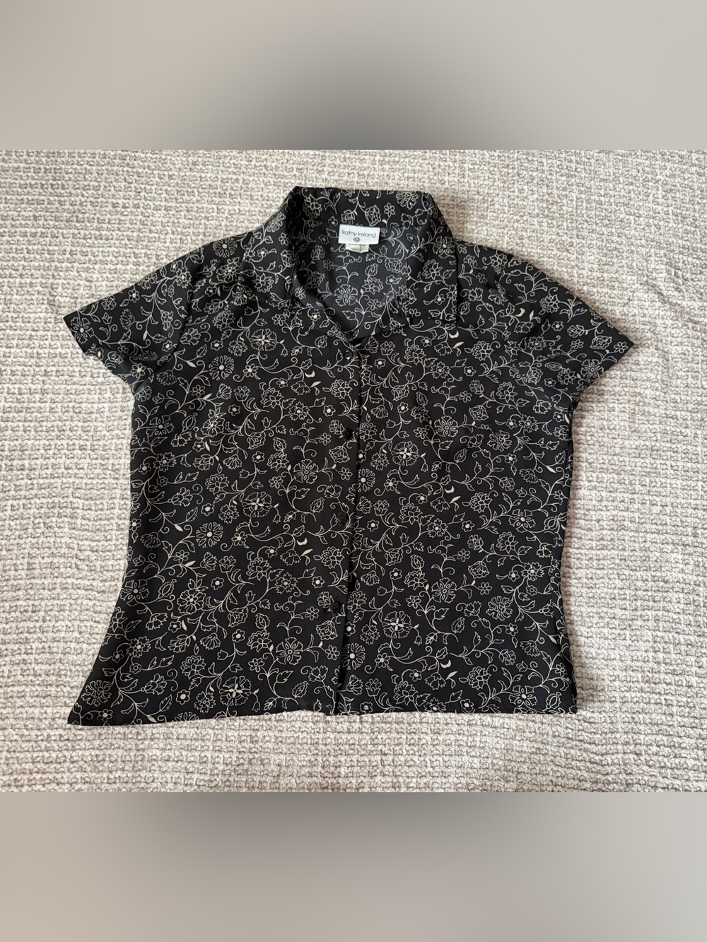Kathy Ireland Black Floral Short-Sleeve Button Down Shirt